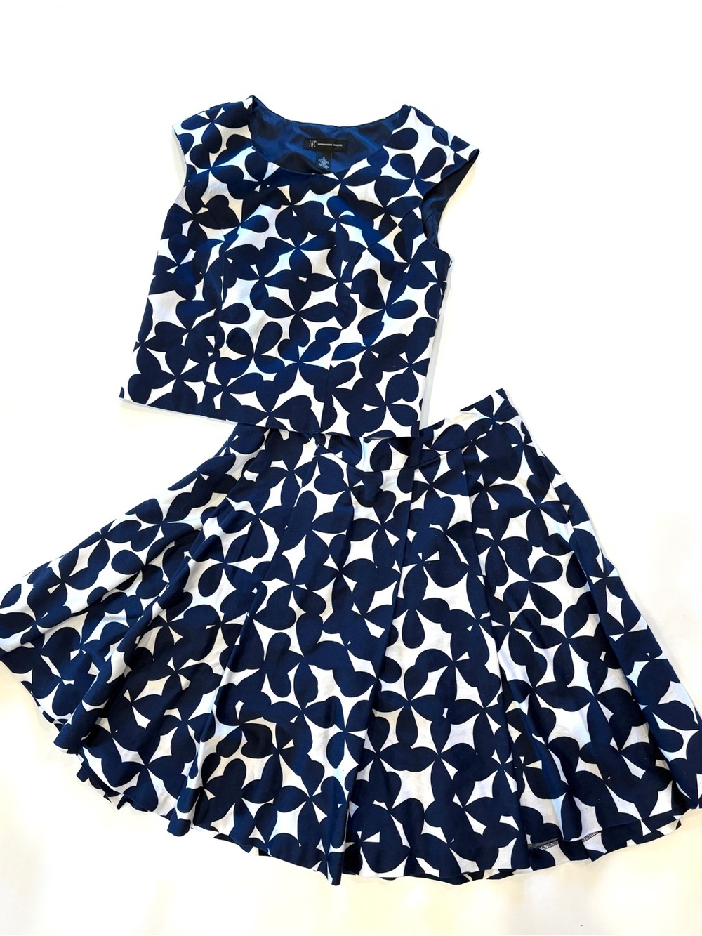 Two-Piece Navy & White Floral Circle Print Set
